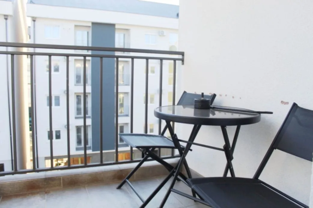 Izdavanje, trosoban stan, 100m², Zabjelo, Podgorica