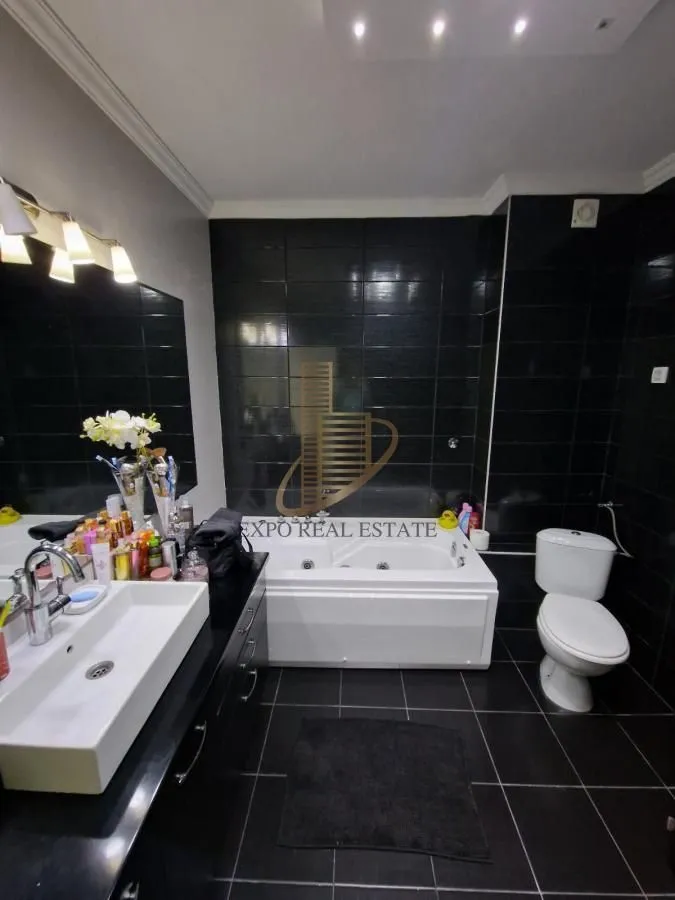 Prodaja, četvorosoban stan, 120m², Nova Detelinara, Novi Sad Sve Podlokacije