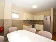 Izdavanje, dvosoban stan, 75m², Zlatica, Podgorica - image 3