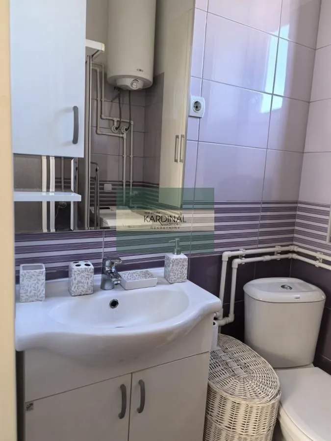 Prodaja, garsonjera, 24m², Centar, Kragujevac