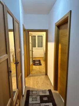 Izdavanje, jednosoban stan, 50m², Blok 6, Podgorica - image 4