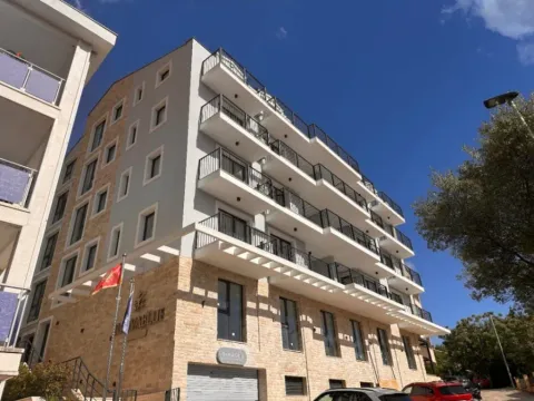 Sale, two bedroom apartment, 50m², Podkošljun, Budva - image 2