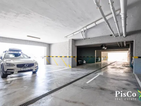 Sale, two bedroom apartment, 88m², Bečići, Budva - image 2