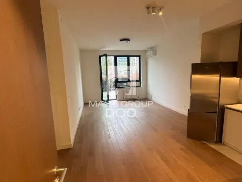 Izdavanje, dvosoban stan, 83m², Savski Venac, Beograd - image 17