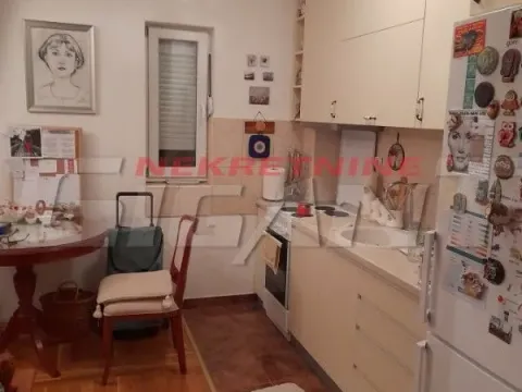 Rent, two bedroom apartment, 42m², Kneževac, Beograd - image 5