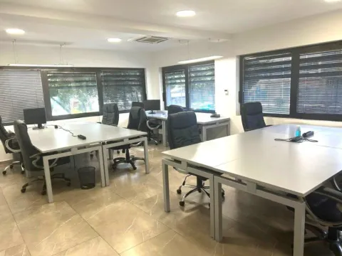 Izdavanje, poslovni prostor, 150m², Centar, Podgorica - image 8