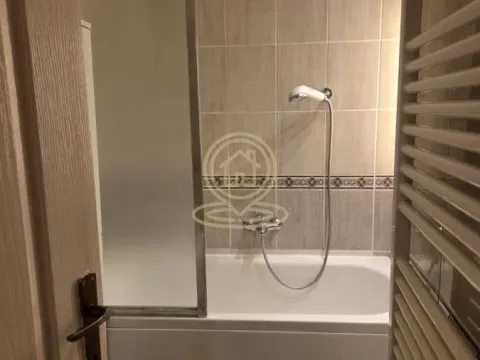 Izdavanje, četvorosoban stan, 90m², Sajmište, Novi Sad - image 21