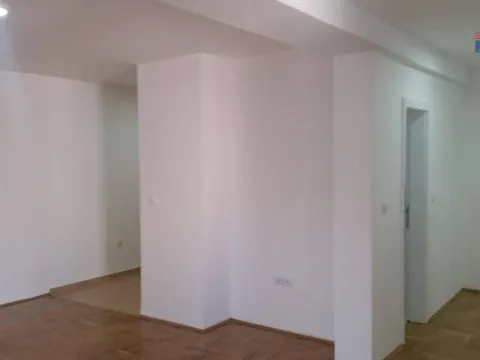 Izdavanje, četvorosoban stan, 90m², Detelinara, Novi Sad Sve Podlokacije - image 2