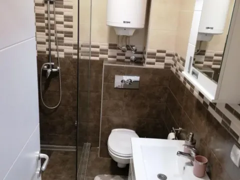 Izdavanje, dvosoban stan, 42m², Kluz, Zvezdara Sve Podlokacije - image 6