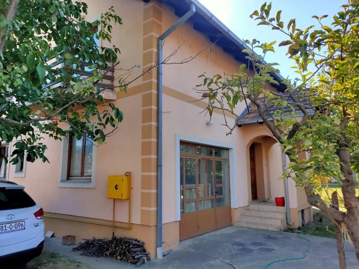 Prodaja, kuća, 315m², Adice, Novi Sad Sve Podlokacije