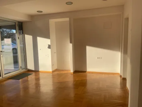 Rent, office space, 30m², City Kvart, Podgorica - image 6