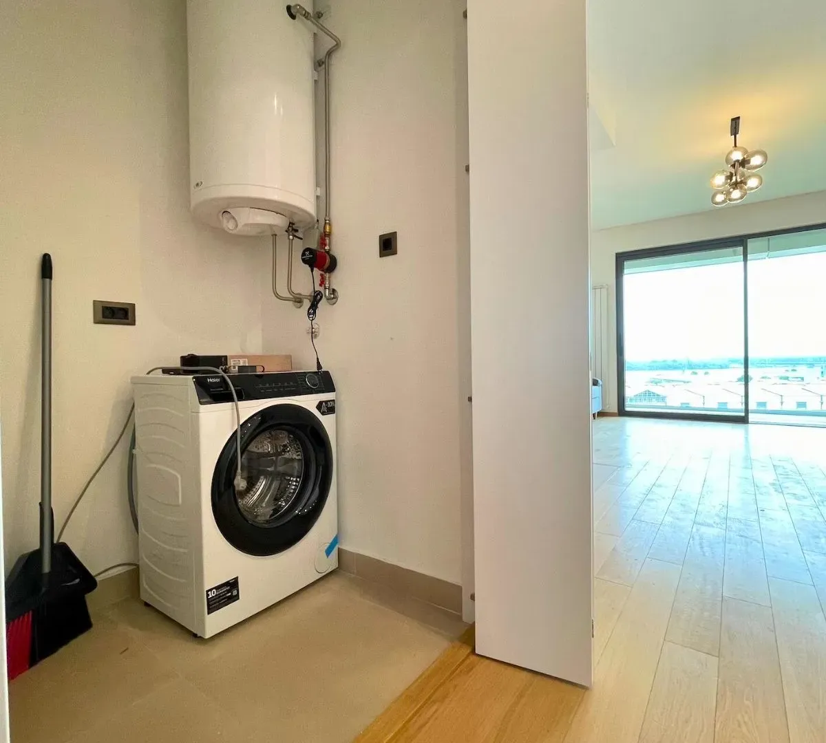 Izdavanje, trosoban stan, 81m², Stari grad, Novi Sad