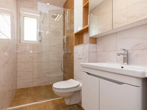 Izdavanje, stan, 63m², Kumbor, Herceg Novi - image 11