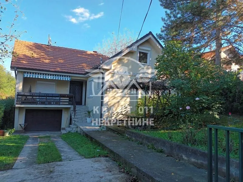 Prodaja, kuća, 240m², Banjica, Voždovac Sve Podlokacije