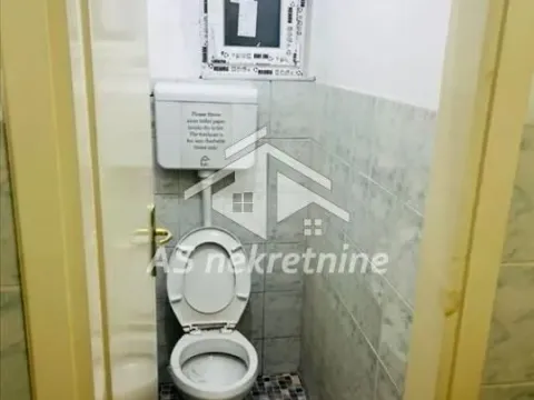 Izdavanje, četvorosoban stan, 107m², Stari Grad, Beograd - image 21