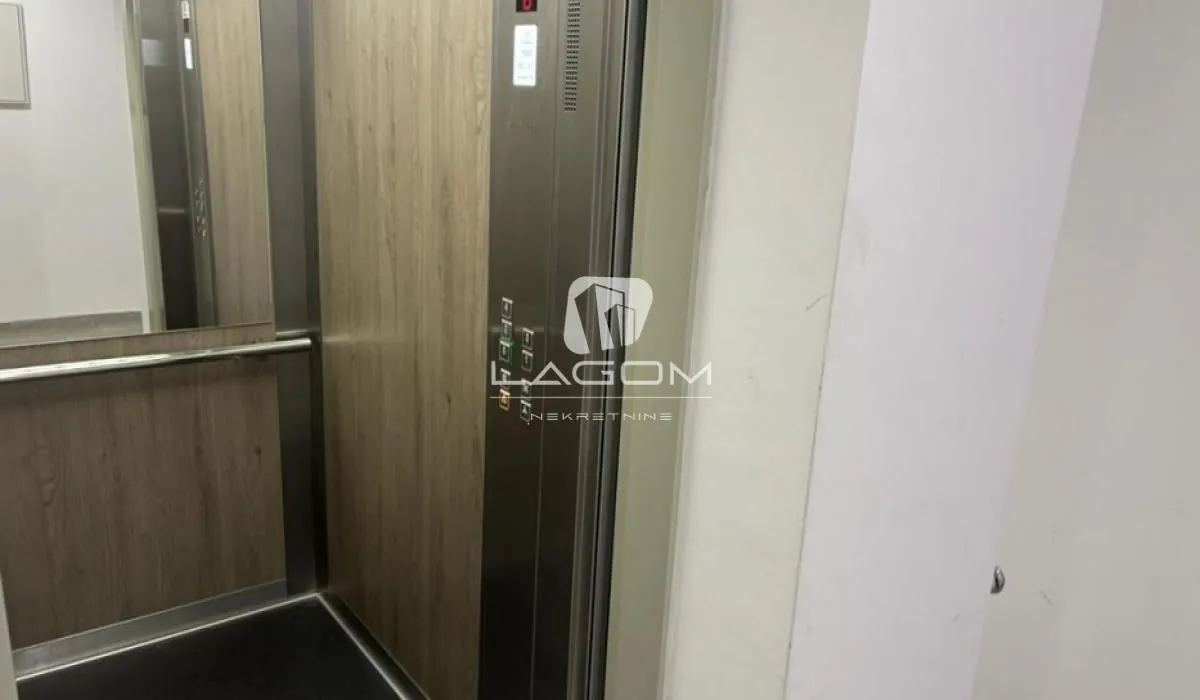 Prodaja, trosoban stan, 59m², Ledine, Beograd