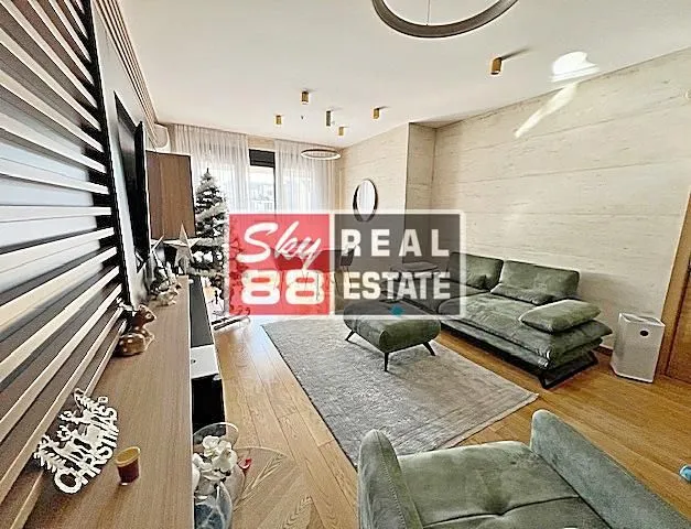 Prodaja, četvorosoban stan, 94m², Vračar Sve Podlokacije, Beograd