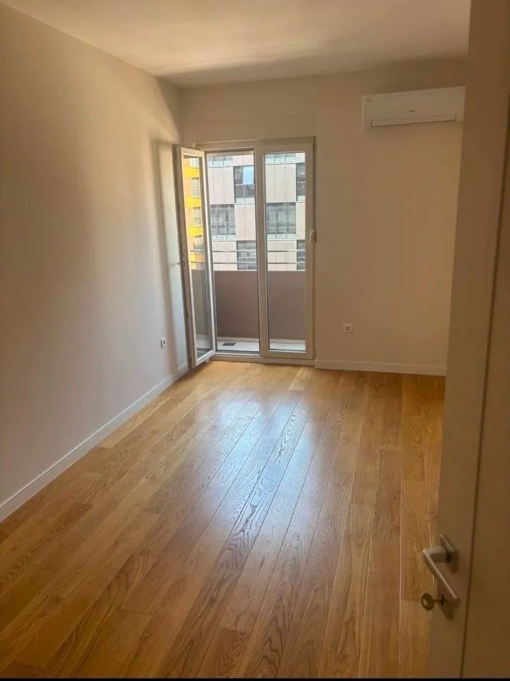 Rent, two bedroom apartment, 70m², Central Point, Podgorica