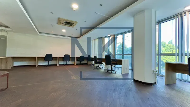 Izdavanje, poslovni prostor, 450m², Preko Morače, Podgorica