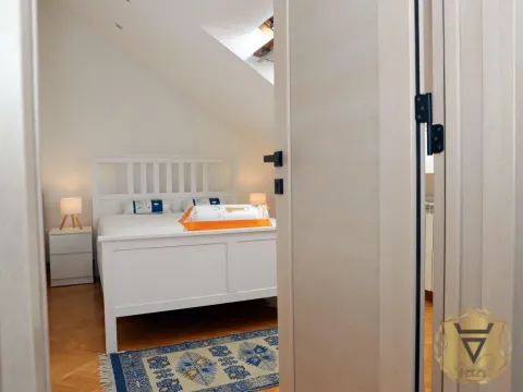 Rent, two bedroom apartment, 100m², Skadarlija, Beograd - image 14