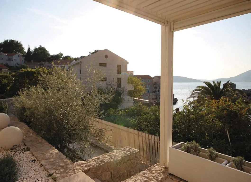 Sale, house, 321m², Pržno, Budva