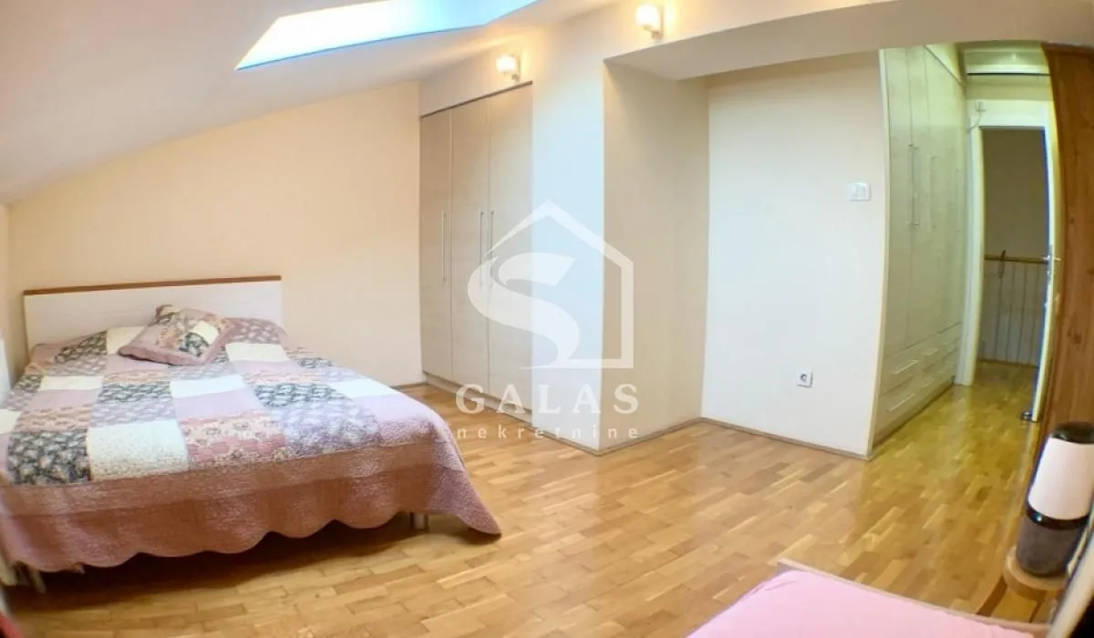 Prodaja, četvorosoban stan, 157m², Đeram Pijaca, Beograd