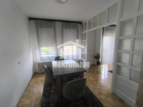 Rent, one bedroom apartment, 43m², Vračar Sve Podlokacije, Beograd - image 7
