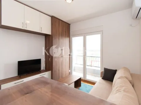 Izdavanje, garsonjera, 27m², Stari Aerodrom, Podgorica - image 15