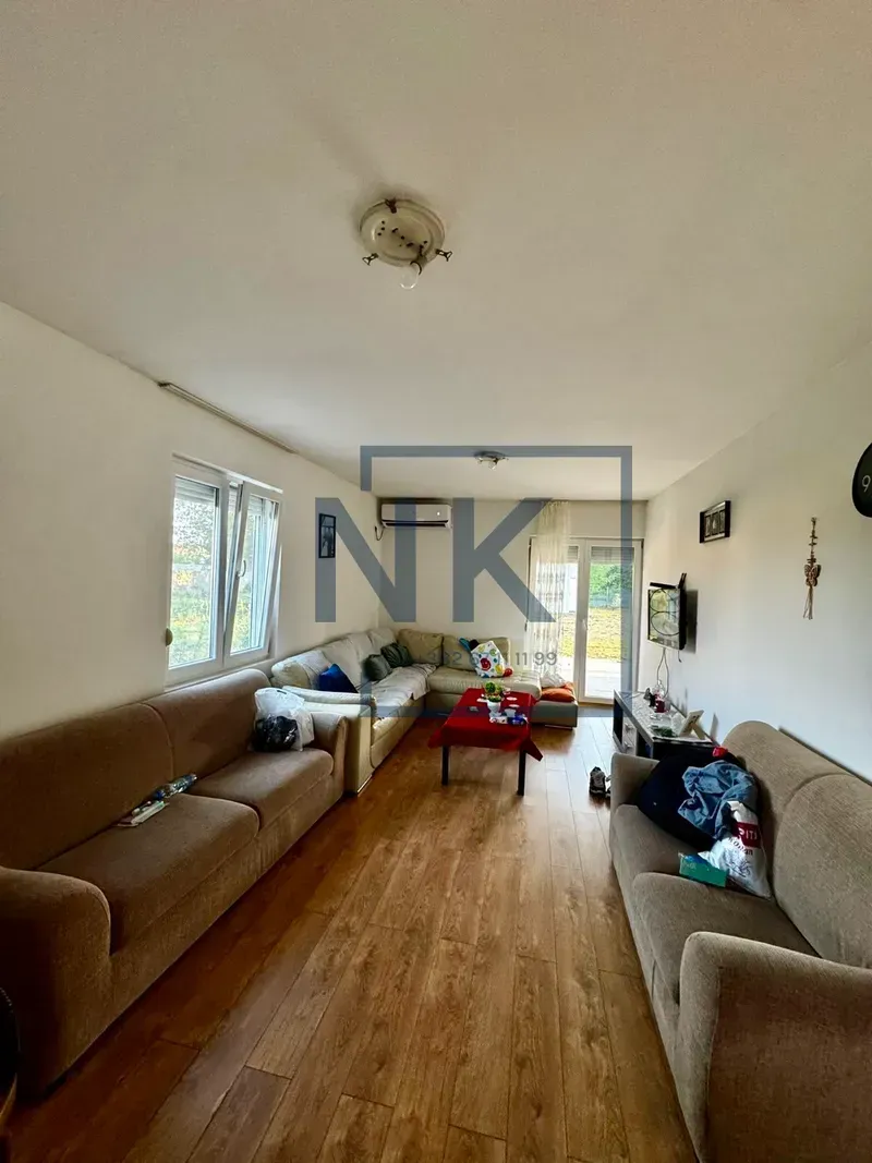 Izdavanje, kuća, 100m², Beri, Podgorica