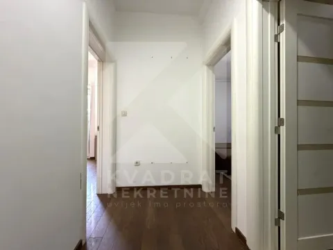 Rent, one bedroom apartment, 40m², City Kvart, Podgorica - image 10