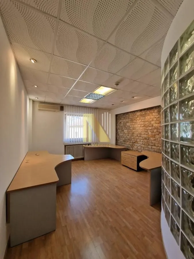 Rent, office space, 120m², Centar, Novi Sad