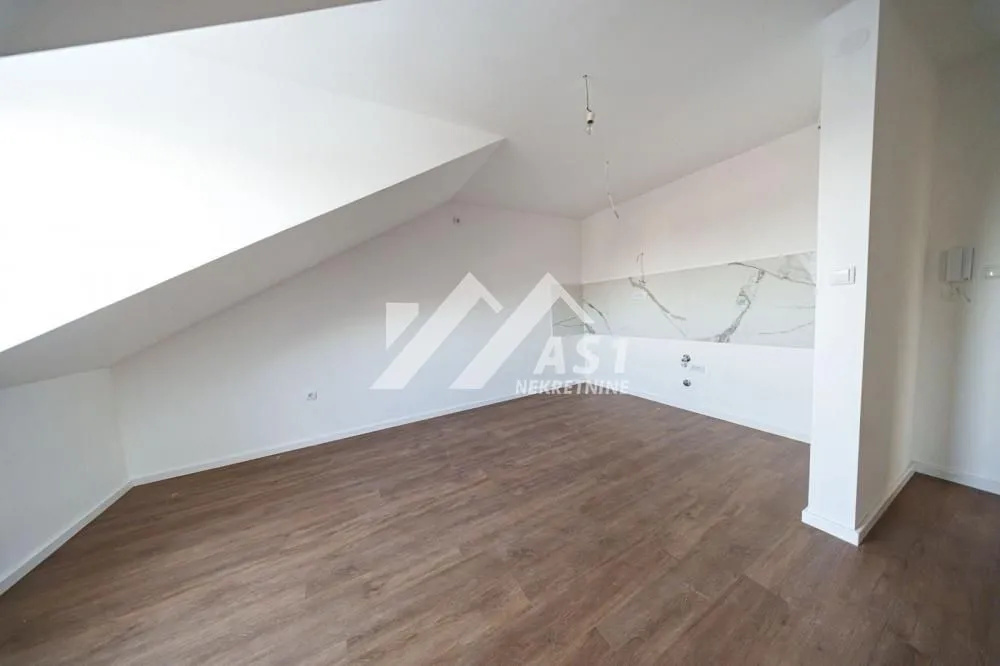 Prodaja, jednosoban stan, 28m², Podbara, Novi Sad Sve Podlokacije