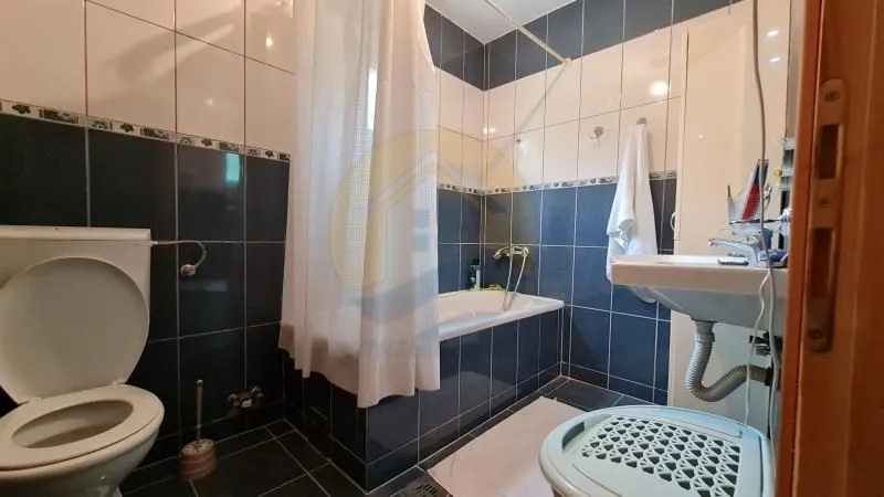 Sale, house, 200m², Kavač, Kotor
