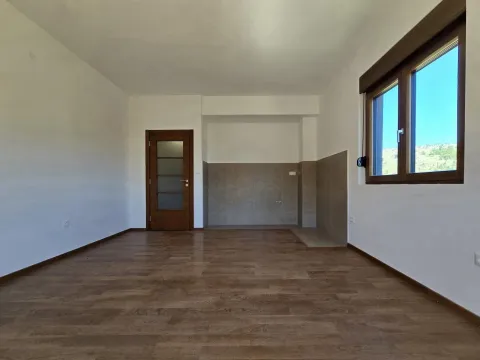 Prodaja, stan, 47m², Vezirov Most, Podgorica - image 3