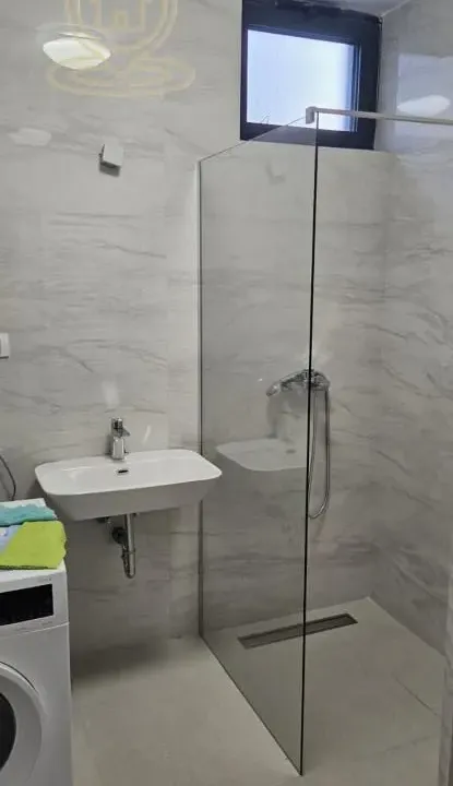 Izdavanje, dvosoban stan, 40m², Sremska Kamenica, Petrovaradin