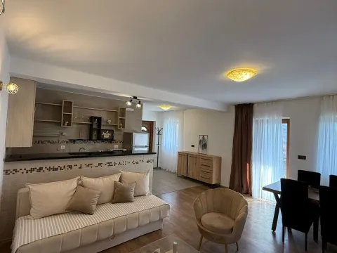 Izdavanje, kuća, 150m², Kuljače, Budva - image 19