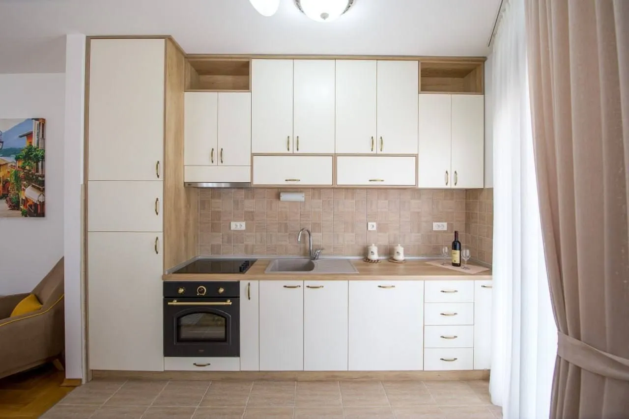 Rent, two bedroom apartment, 88m², Bečići, Budva