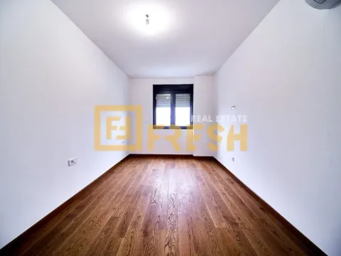 Prodaja, trosoban stan, 127m², Tološi, Podgorica - image 8