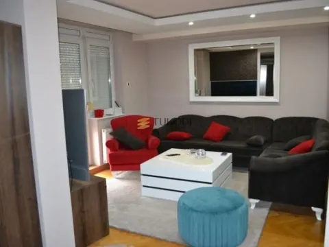 Prodaja, četvorosoban stan, 130m², Grbavica, Novi Sad Sve Podlokacije - image 1