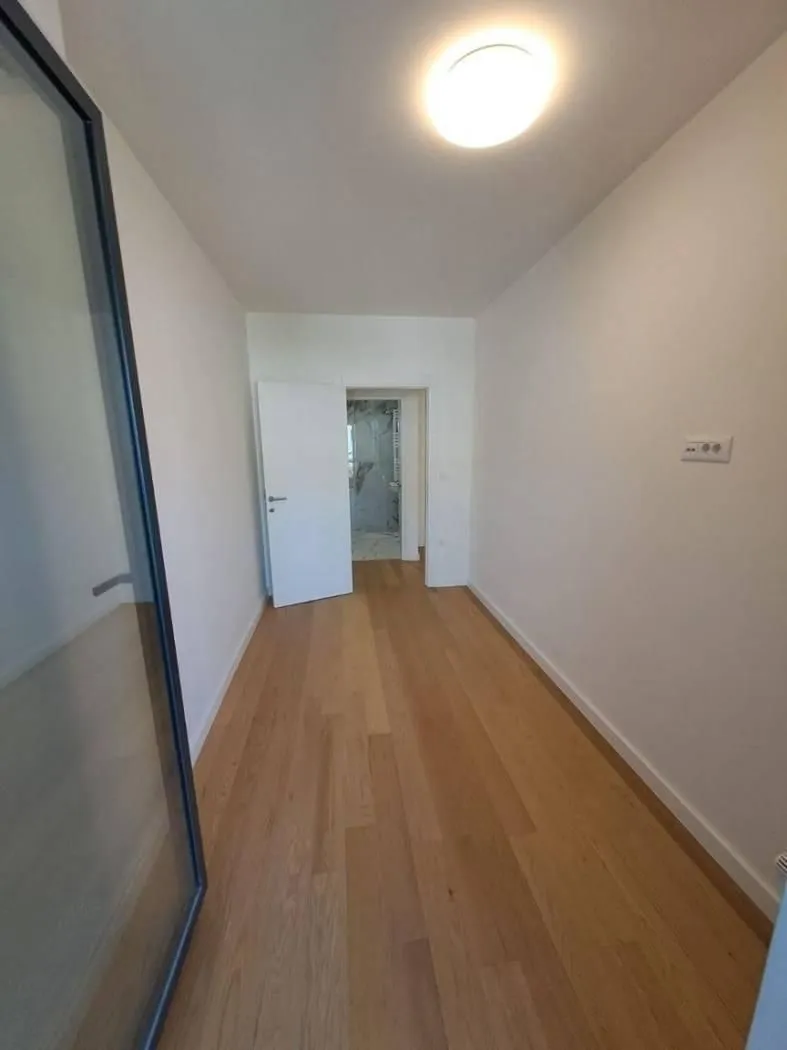 Izdavanje, dvosoban stan, 44m², Autokomanda, Voždovac Sve Podlokacije