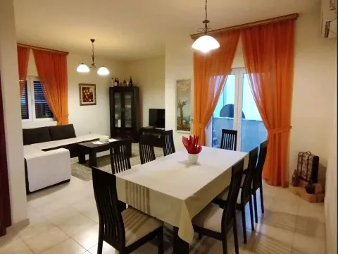 Izdavanje, jednosoban stan, 60m², Đenovići, Herceg Novi - image 10