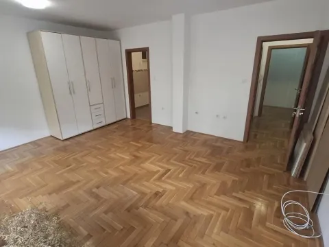 Izdavanje, dvosoban stan, 67m², Nova Detelinara, Novi Sad Sve Podlokacije - image 5