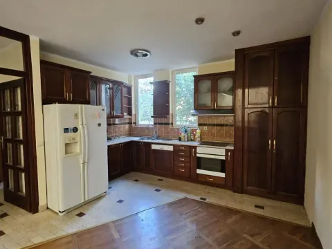 Izdavanje, poslovni prostor, 343m², Slavujev Venac, Zvezdara Sve Podlokacije - image 3