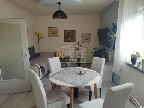 Kuća in Železničko Naselje