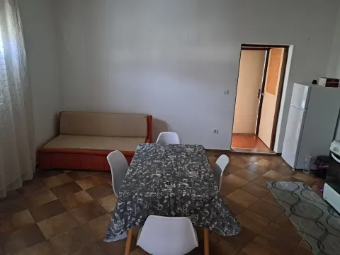 Rent, one bedroom apartment, 58m², Lastva Grbaljska, Kotor - image 3