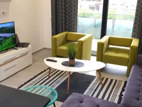 Izdavanje, jednosoban stan, 57m², Bečići, Budva - image 2