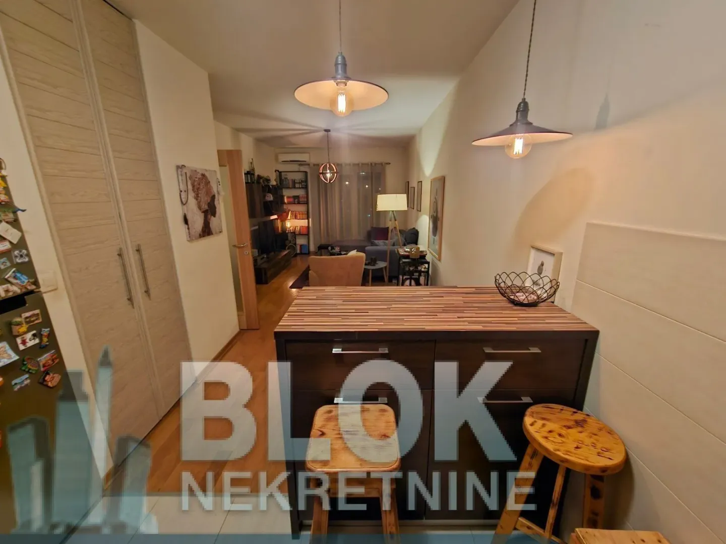 Izdavanje, jednosoban stan, 55m², Blok 6, Podgorica