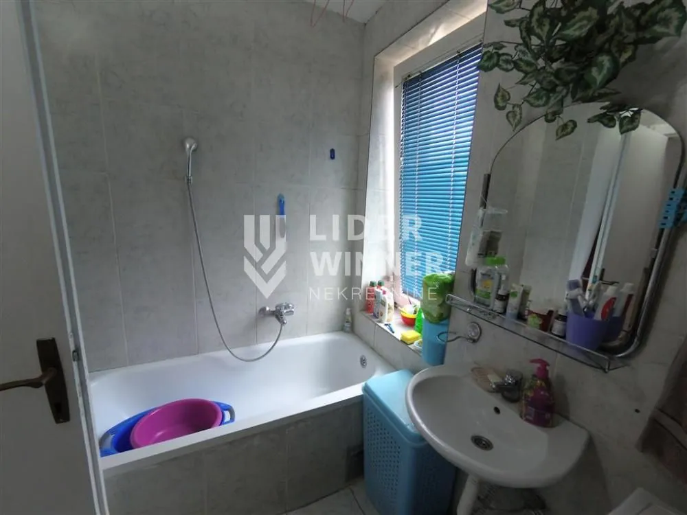 Prodaja, stan, 174m², Zemun Gornji Grad, Zemun Sve Podlokacije