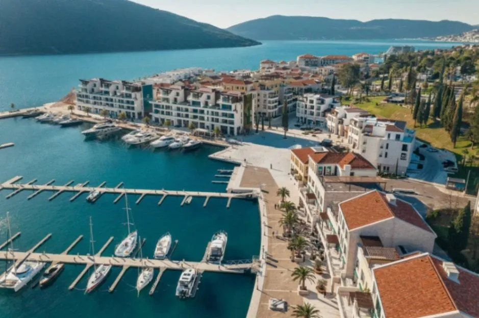 Prodaja, trosoban stan, 156m², Portonovi, Herceg Novi