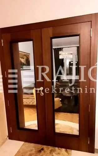 Izdavanje, dvosoban stan, 90m², Stari Grad, Beograd
